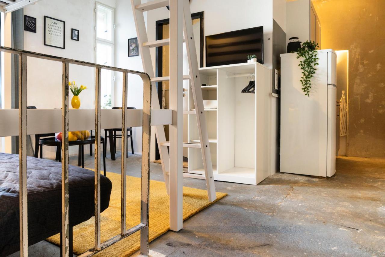 Shabby Chic Apartment +Freshly Furnished +Self Check-In Berlino Esterno foto